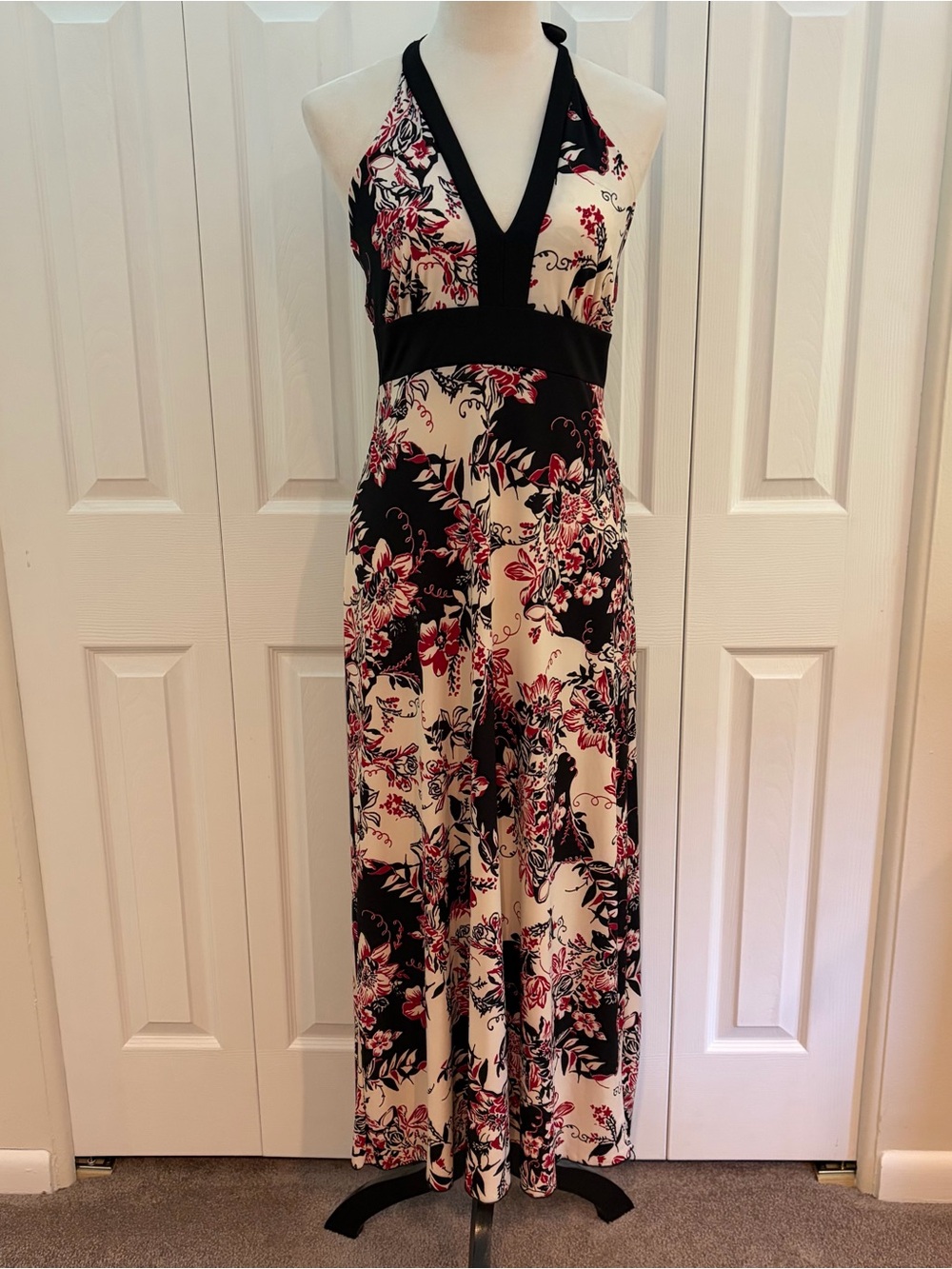 En Focus Studio SzLg Floral Halter top maxi dress in Black, Cream & Red